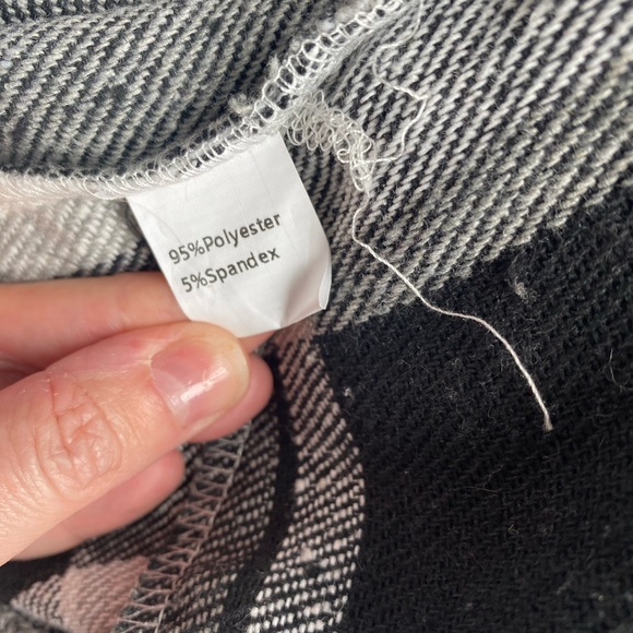 Shacket - Picture 3 of 4